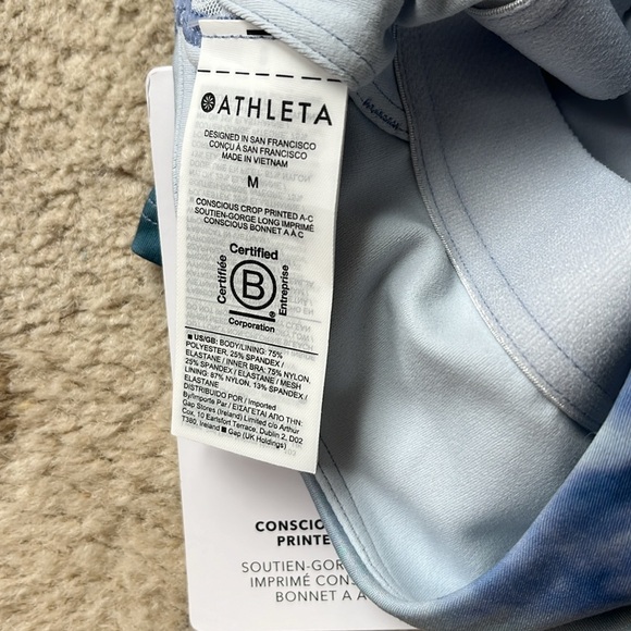 Athleta Conscious Crop Printed Top, Medium A-C - Picture 5 of 6